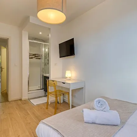 דירה Roxane Spacious 3-bedroom With Terrace And Parking Just Steps *