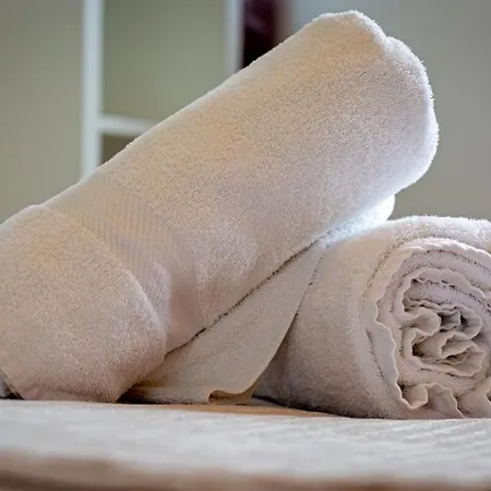 Appartement Roxane Spacious 3-bedroom With Terrace And Parking Just Steps Rouen